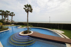 Pool & Terrace Apartment by Rental Olé
